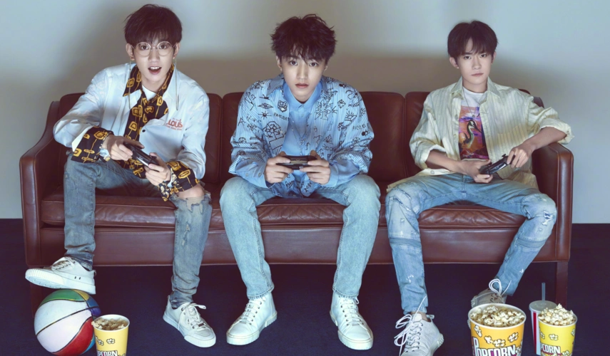 tfboys六周年灯牌亮眼,最有团魂是三小只,相互的称呼十分萌