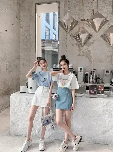 夏日时尚甜美的闺蜜装穿搭分享,和闺蜜一起变美,出街回头率超高