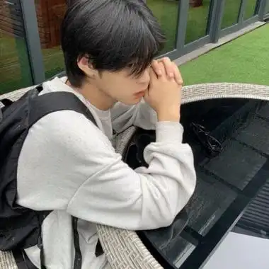 让人惊呼神仙颜值的男生帅气头像