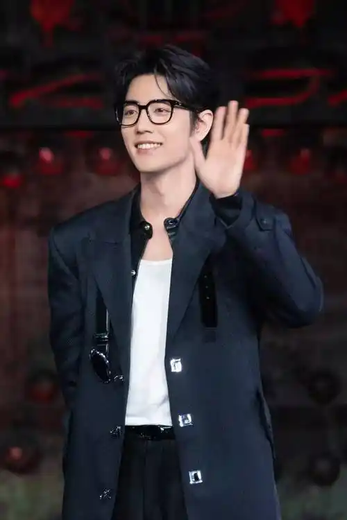 肖战王一博复合?陈建州孕期出轨?_湾区_电影_机会