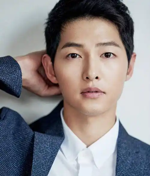 宋仲基生图崩了!