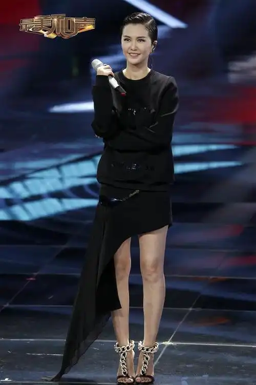 和声萧敬腾频示爱谭维维疑合作感情升温