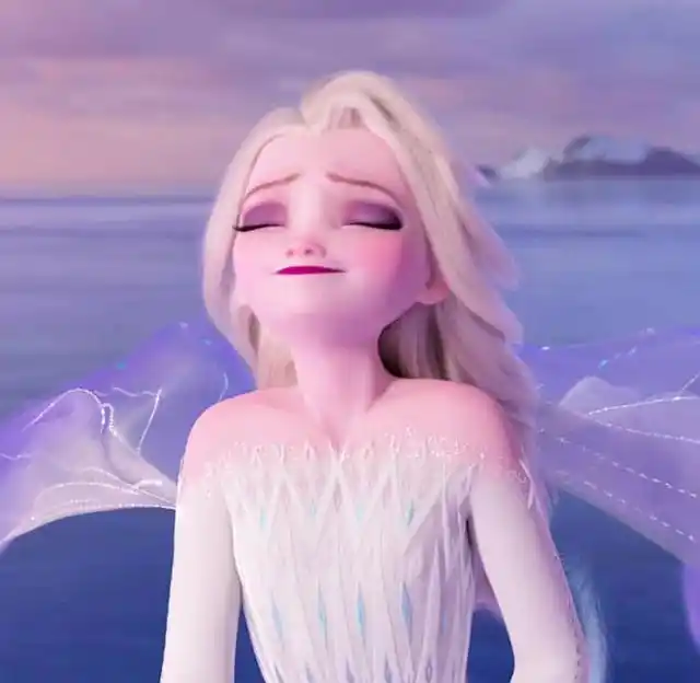 艾莎和安娜大玩"穿越",众人齐聚《哈利波特》,黑皮艾莎有点萌