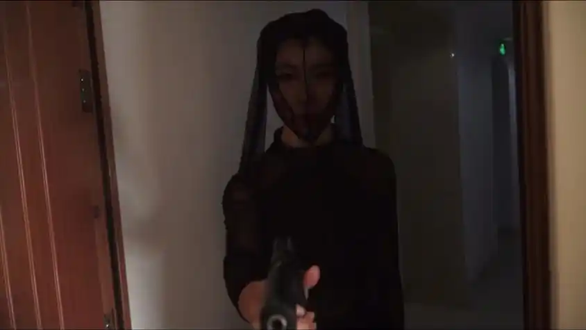 刚刚想出门就遇到蒙面女杀手 女杀手系列蒙面女