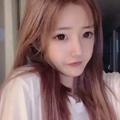 不过两人目前为止并没有分手,近期套璐璐还在自己的快