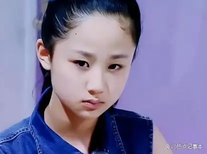 同样是"国民闺女",有人一路长红,有人沦为陪衬,差距十分明显