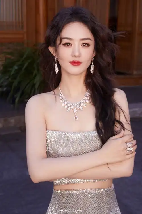 v-style##赵丽颖闪钻礼服#@赵丽颖今晚3532 33323235