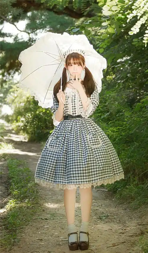 韩国第一美女yurisa花丛嬉戏可爱迷人(9)