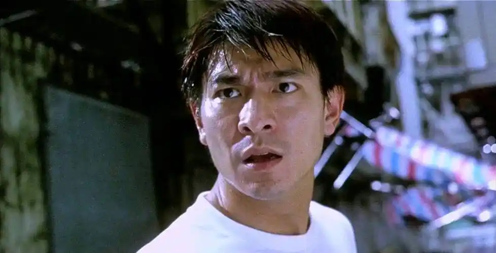 刘德华纹身,佩戴大金链子,年轻时候的这部电影让人大呼过瘾_韦吉祥