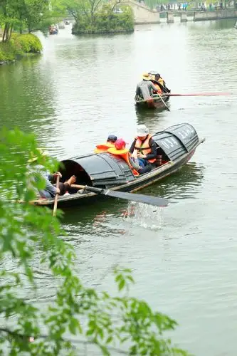 乌篷船,一袭烟雨枕江南
