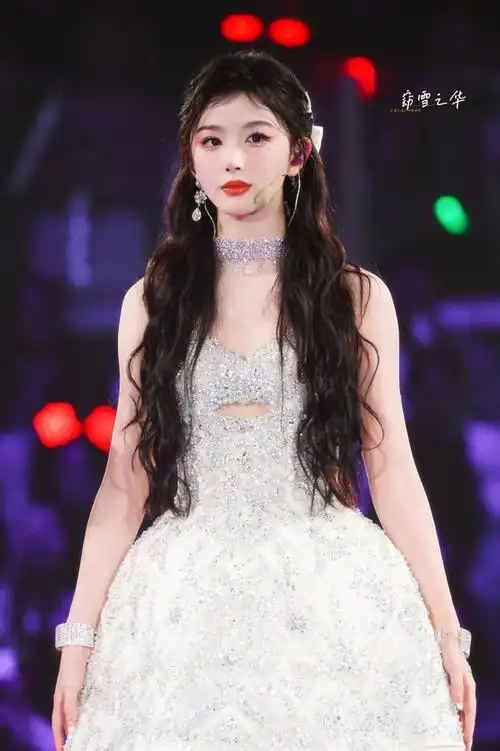 孔雪儿毕业快乐