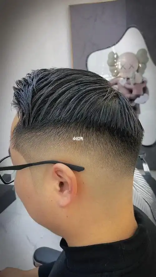 美式渐变油头常州男士发型设计