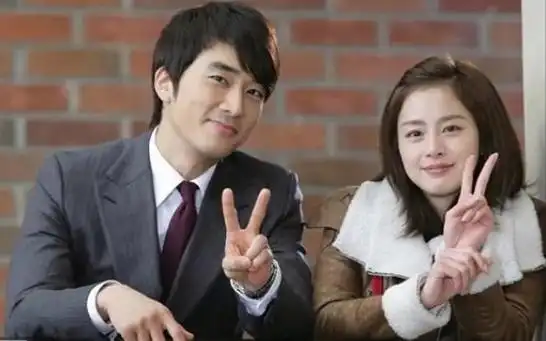 2014年宋承宪为了转型,接拍了大尺度电影《人间中毒》,但最后票房口碑