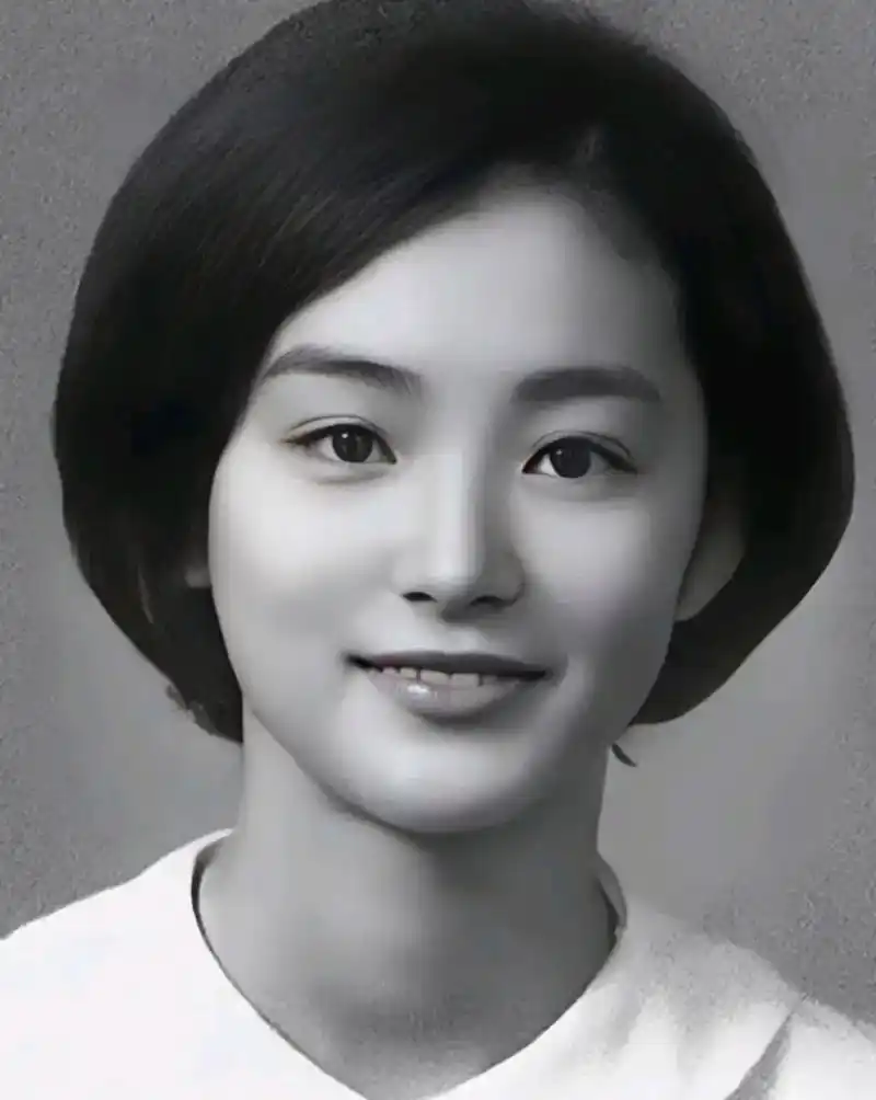 林青霞和陈红同样都是17岁,你觉得谁更美呢?