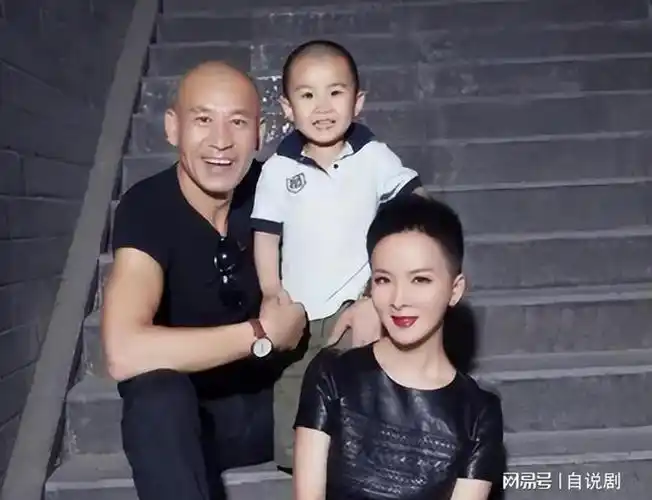 嫁演员师小红丁克12年愁坏婆婆谢兰39岁意外怀孕全家乐开怀