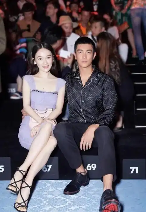 杜江的朋友们也出于好意,劝他保持与霍思燕的