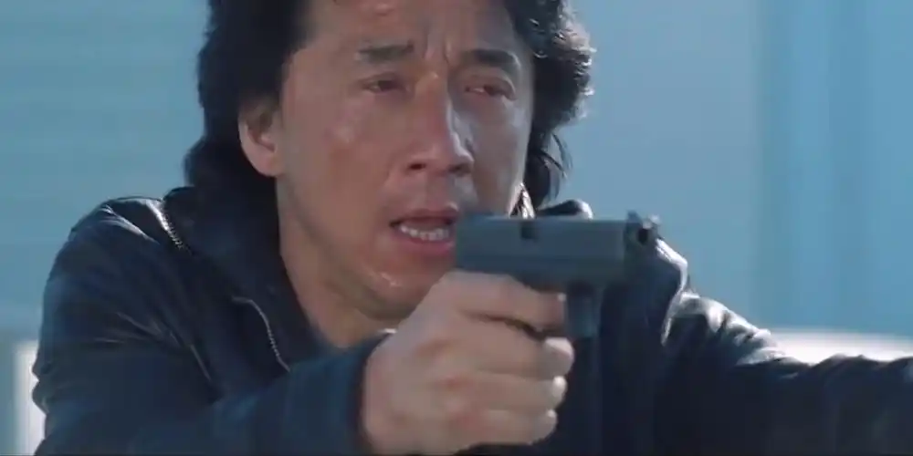 能让成龙大哥慢慢劝着投降的恐怕只有吴彦祖