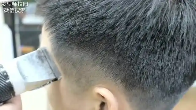 发廊常见的男发起发脚修剪教学,供发型师参考
