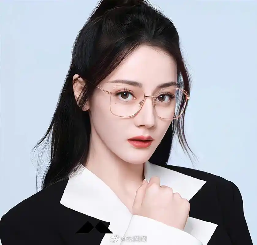 迪丽热巴|18张头像合集[老师好][老师好][老师好]