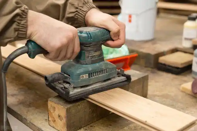 听说2022建筑工地木工很吃香这样的工资怎么样有前途吗