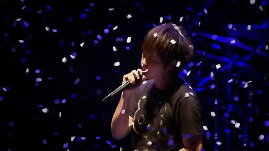 我心中最赞的歌手阿信出走半生仍是少年