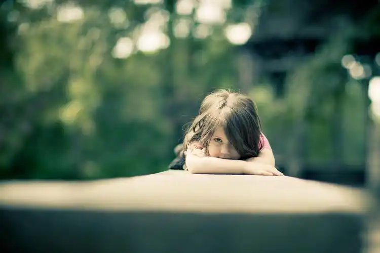 小女孩壁纸图片