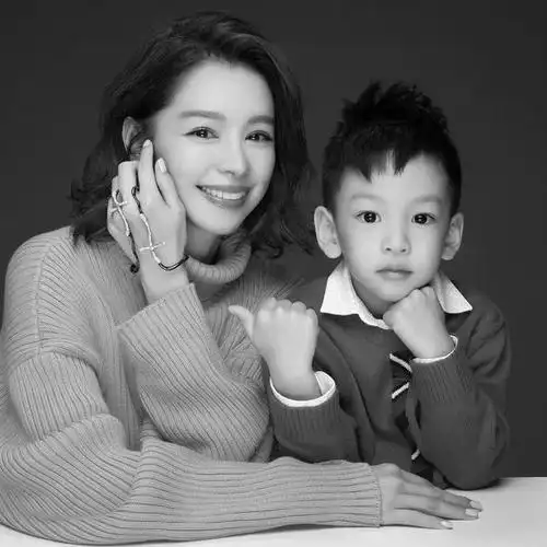 天啊看过这组照片你肯定认不出庾澄庆和儿子是亲父子