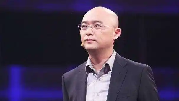 原创48岁孟非晒旧照!