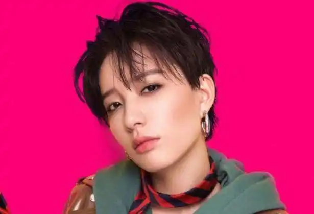 李斯丹妮音乐节演出时停电,双向爱的奔赴,在音乐理想中发光|快乐女声