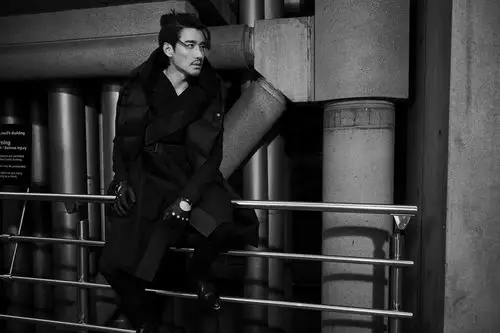 胡兵伦敦街拍大衣风经典回潮 传递时尚新态度