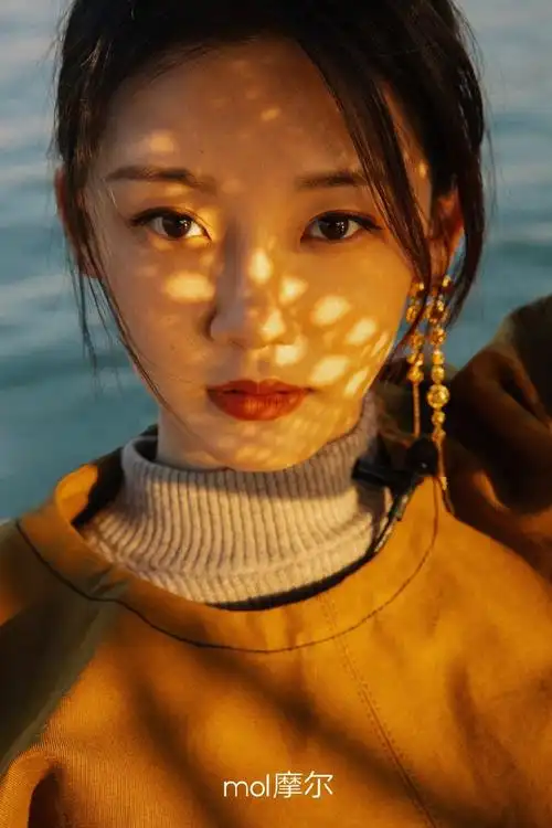 苗苗时尚摩登写真图片49