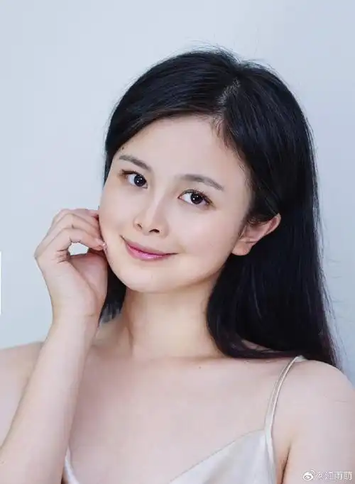 什么是酸酶焕肤#想要拥有水嫩肌肤,但还在纠结于各种护肤方式?