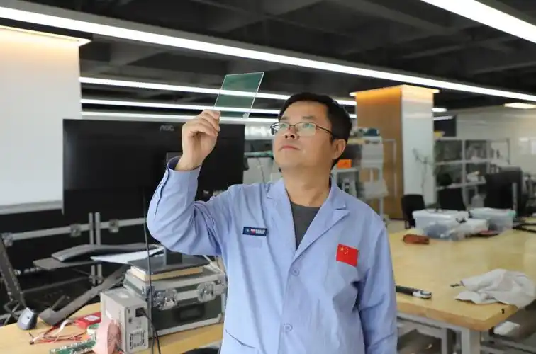 王德江(清华大学微纳电子系2004级硕士校友) 长春光机所供图"每年都会