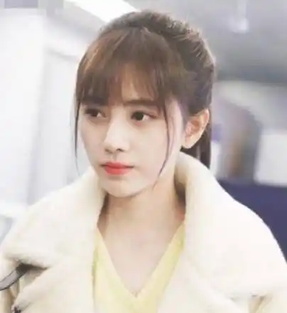 原创鞠婧祎为何从来只留长发看完她曾经的短发照网友换了个人