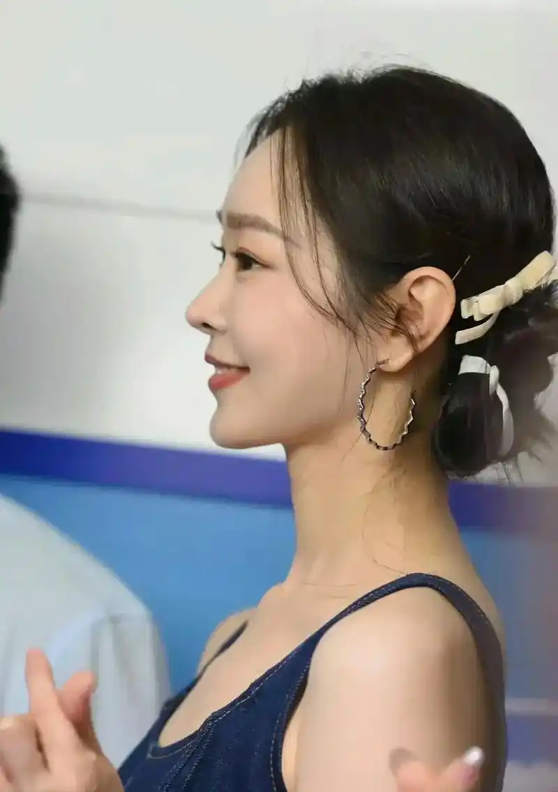 素颜的宋轶依然美丽动人.#宋轶 #宋轶越素越美 #白敬亭宋轶 - 抖音