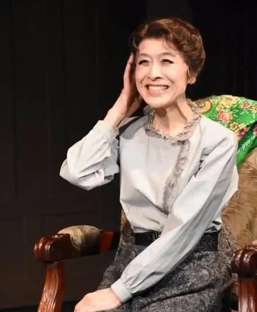 栗原小卷73岁未曾嫁人,原因是这样,如今活出了自己的模样