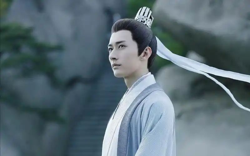 柏麟帝君舔屏向美人回首无边风月转瞬暗了