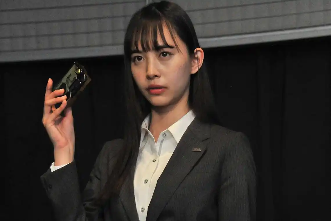 假面骑士零一:灭回归战场,将对上千骑,刃唯阿变身胡狼突袭者