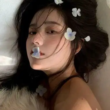 特别酷的女生头像真人高质量很少见的女头