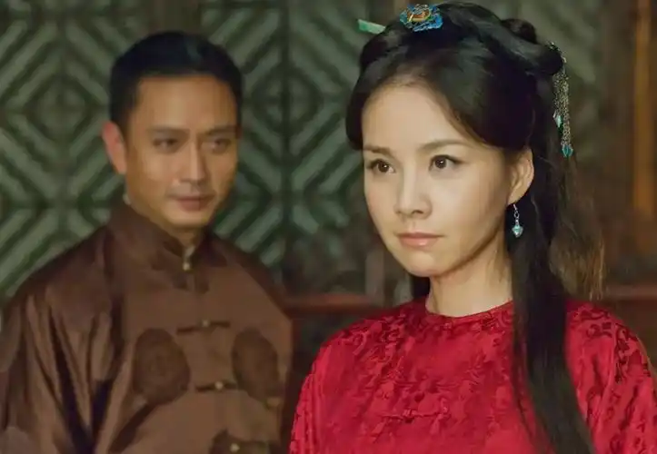 演员何琳:曾红极一时,为照顾公婆5年没拍戏,如今她怎么样了 _吕中