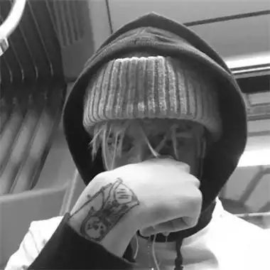 黑白男生头像高冷气质社会社会人的气质就是与众不同