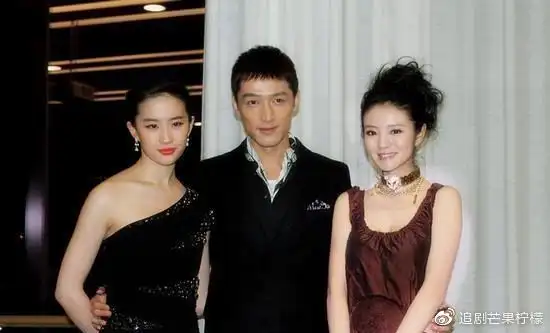 胡歌刘亦菲被传将在上海完婚?婚纱照都是合成,两人仅是荧屏情侣