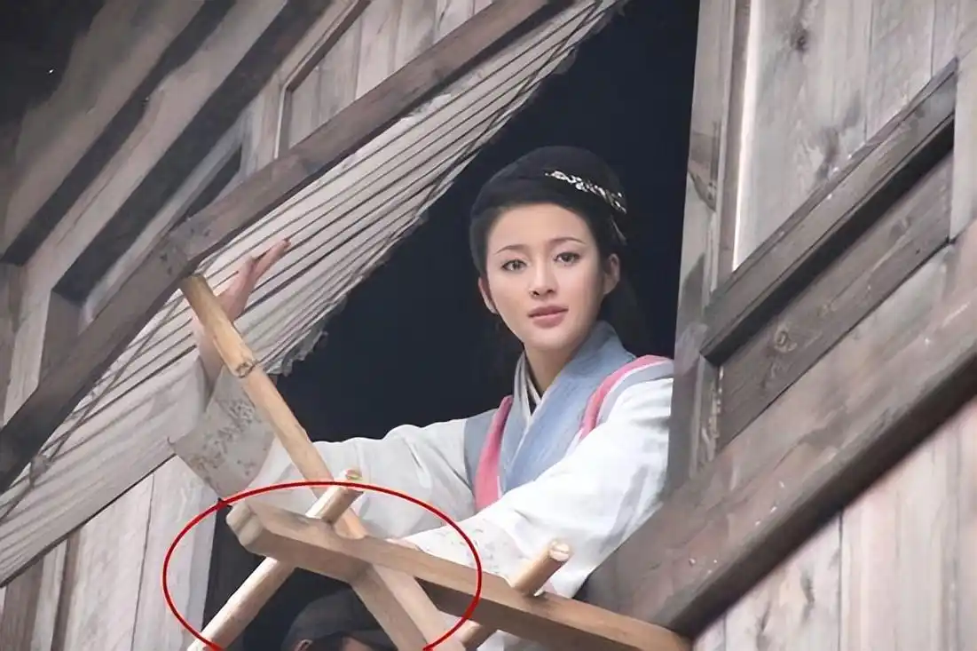 影视剧中笑到肚子疼的穿帮镜头