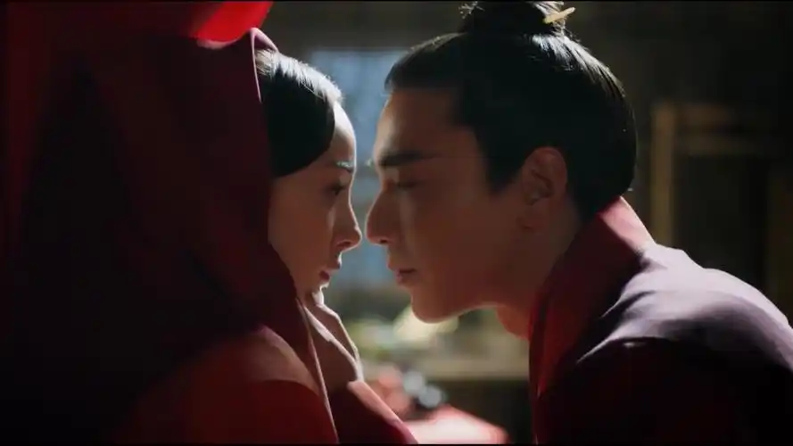 夜华和白浅的洞房花烛夜,夜华哄着白浅