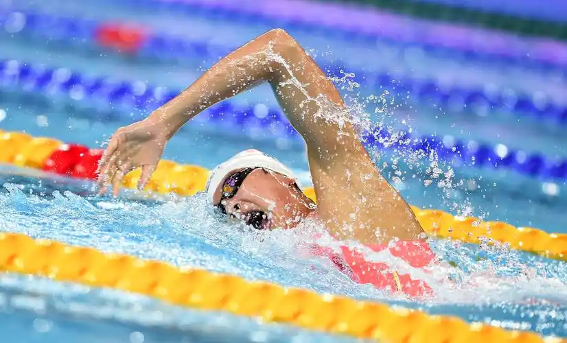 游泳——王简嘉禾获女子800米自由泳冠军