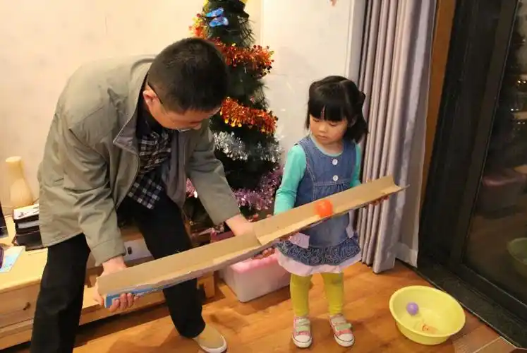 真人示范亲子游戏怎么玩,再笨的粑粑麻麻也能玩