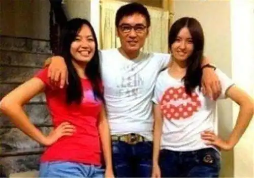 有种"遗传"叫焦恩俊的女儿,大女儿长相平平,小女儿让人惊艳