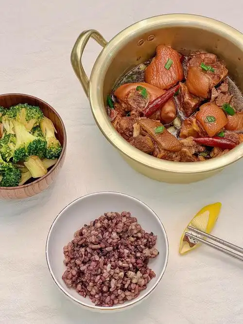 懒人红烧猪蹄子05爱上用电饭锅做菜啦