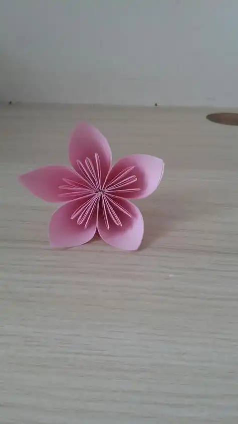 不用胶粘的手工折纸