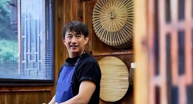 善恶终有报52岁黄磊又曝丑闻人设崩塌终究迎来了凄惨的结局